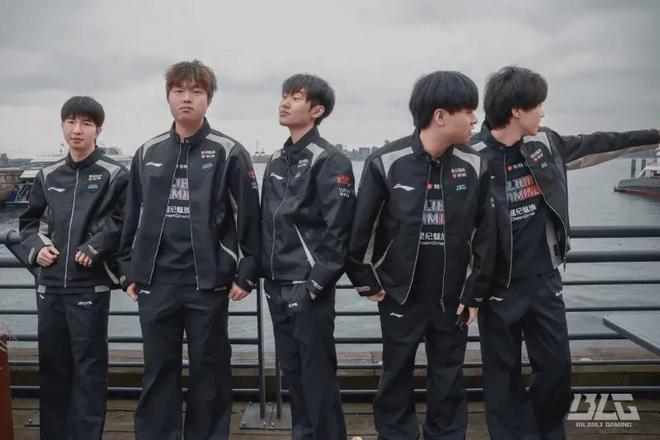 LPL重回第二赛区！BLG3-2险胜FLY，赛后阿Bin放狠话：打进MSI决赛的简单介绍