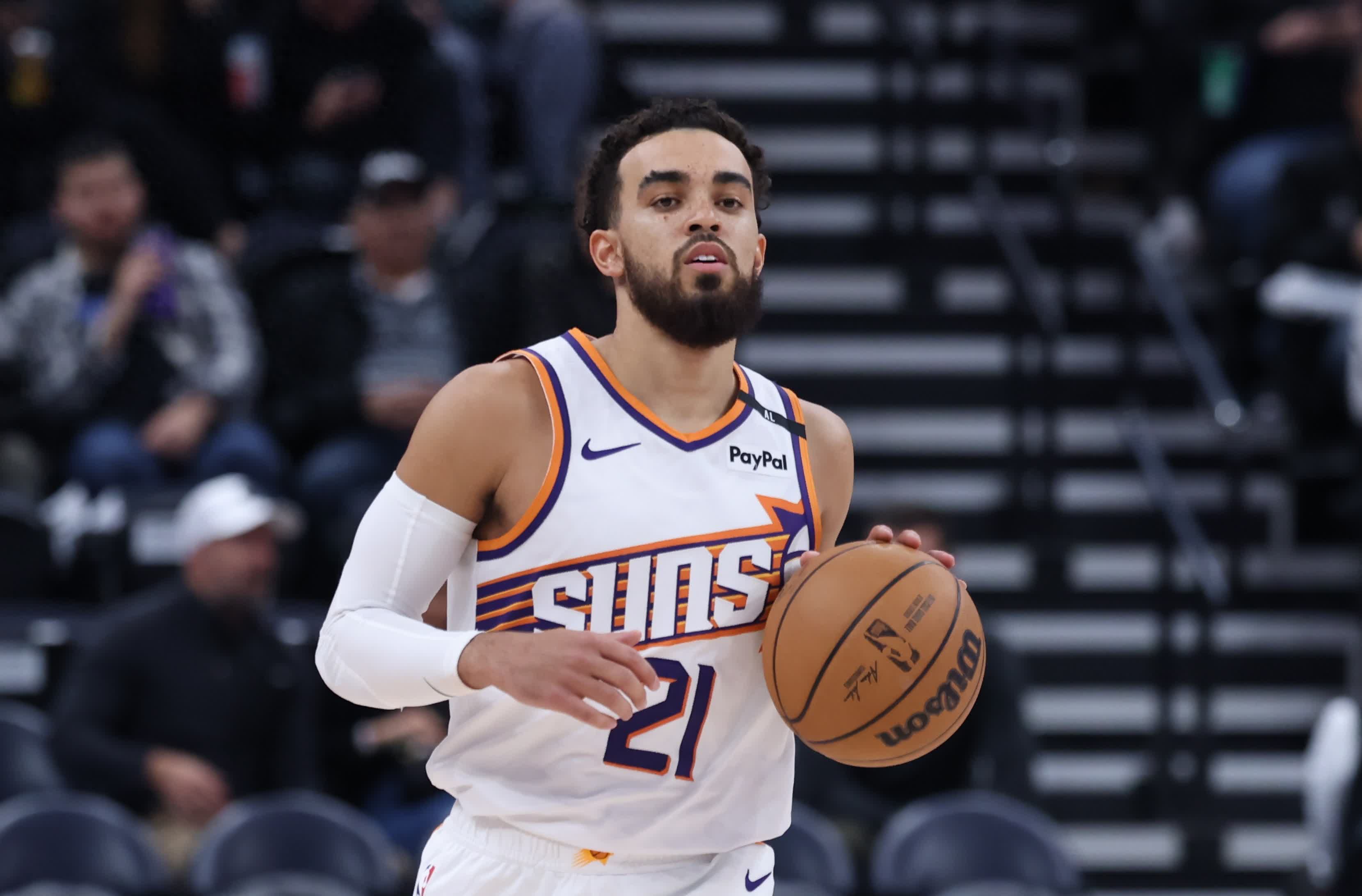 关于詹姆斯-琼斯离开太阳出任NBA执行副总裁的信息