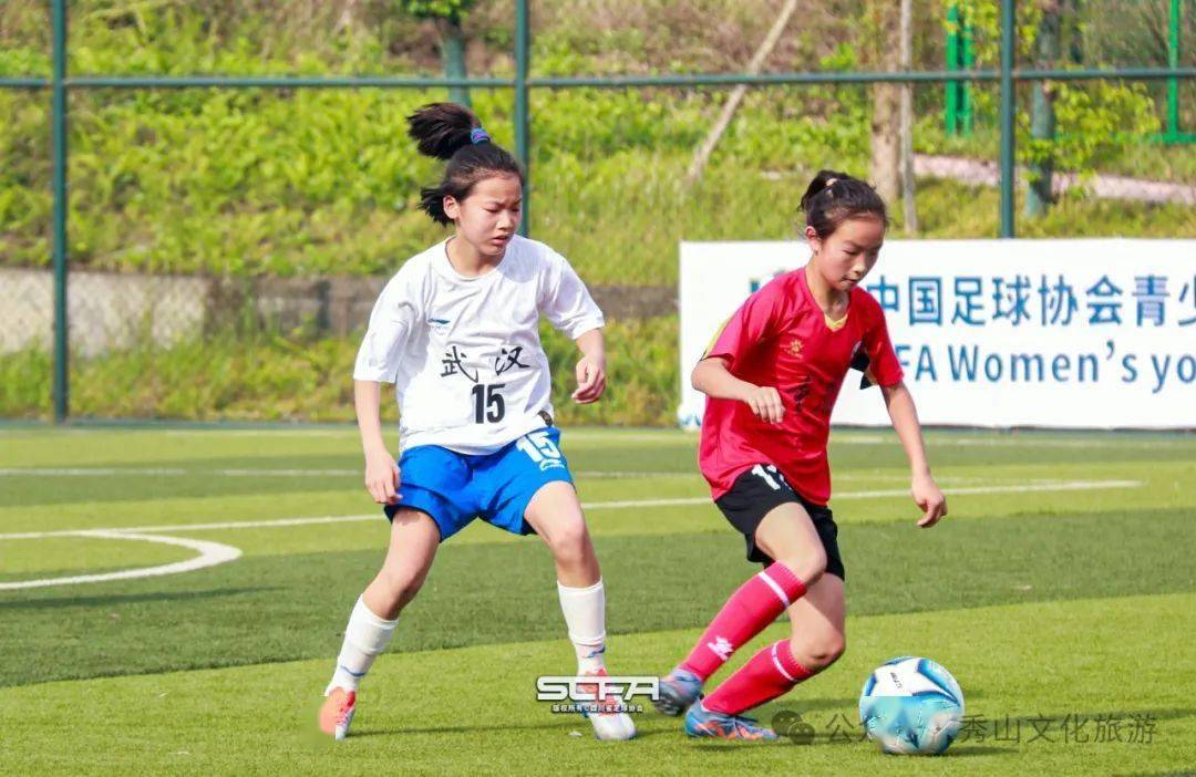 爱奇艺体育电脑版下载-国际竞技赛事中，女足球员勇夺冠军