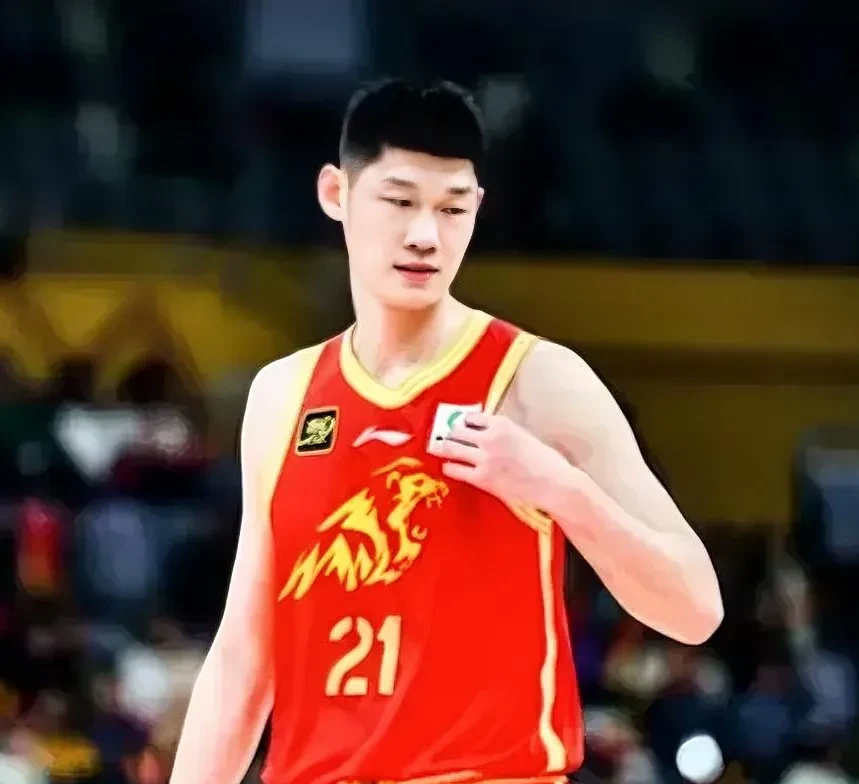 胡金秋16+6胡明轩10分中国男篮险胜波黑的简单介绍